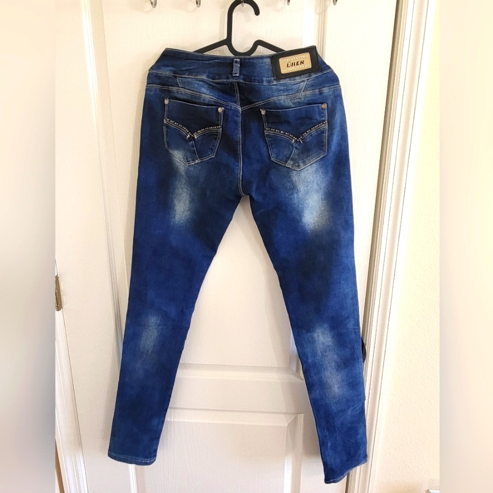 Jeans - Picture 2 of 6